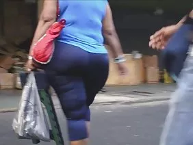 बिगाड़ने वाले ने अपने दोस्त को अपनी प्रेमिका को पोर्न देखने के लिए बुलाया