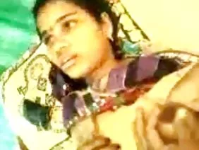 दो रूसी समलैंगिकों स्ट्रैपआन अश्लील में लिप्त हैं