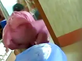 फोटोग्राफर गुदा जल मॉडल में गड़बड़
