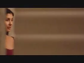 भूरे बालों वाली कमीने ने एक स्वादिष्ट पोर्न मॉडल की योनी को गड़बड़ कर दिया