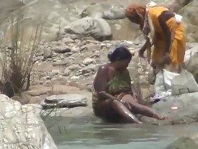 दो चड्डी में वे कोमल गोरा पोर्न भून
