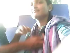 श्यामला उसके पसंदीदा अश्लील के साथ पीओवी fucks